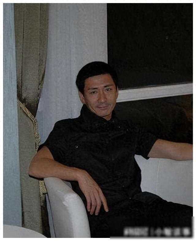 娱乐圈背后的深情与抉择：一段触动人心的故事