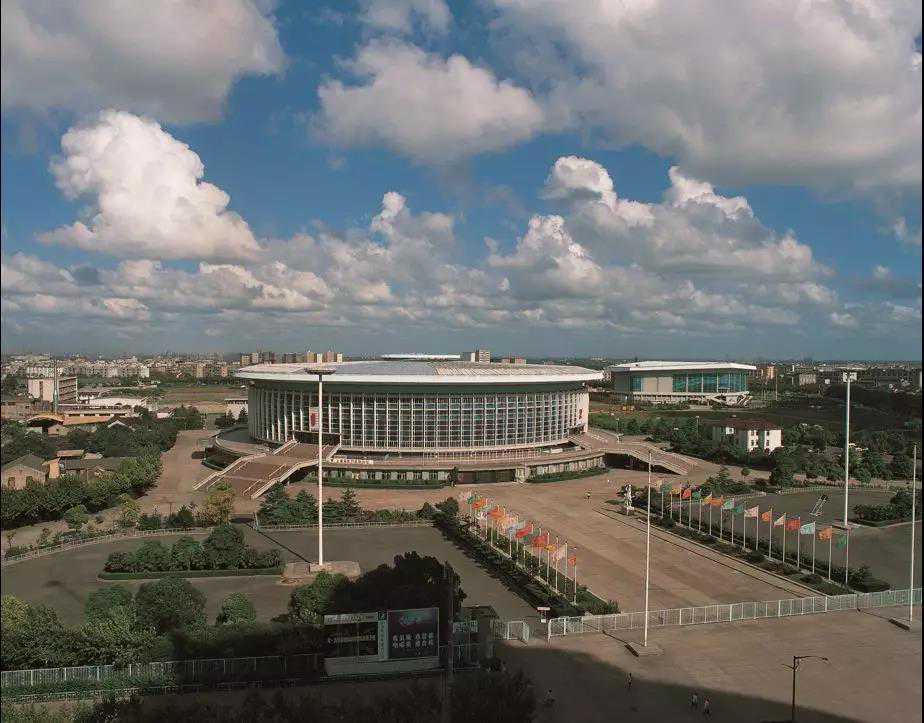 建筑专家们疾呼留住万体馆：这是上海的历史与城市记忆