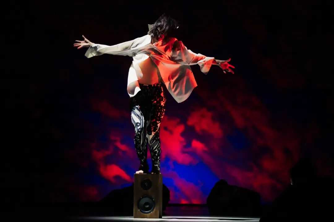 【明日开票】云门舞集《霞》| “云门从未如此轻快多彩！”