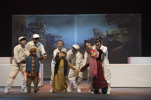 多媒体人偶剧《海关》让“人偶同台”去思考、去发现