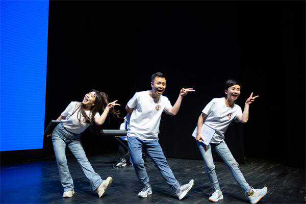 中国儿艺经典之作《马兰花》走进河南光山 首届乡村儿童艺术嘉年华启动