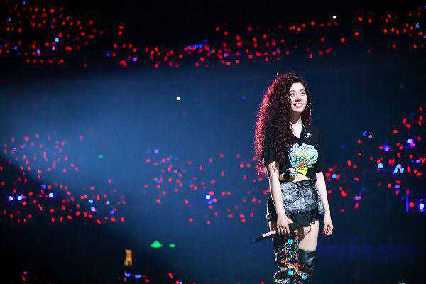 7月7日晚张靓颖成都开唱 将她心中的“珍相”唱给你听