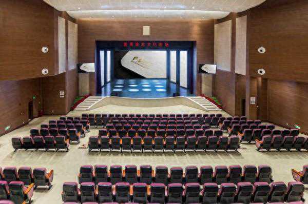 渝北文化剧场焕新亮相 为市民带来“家门口”的专业演出
