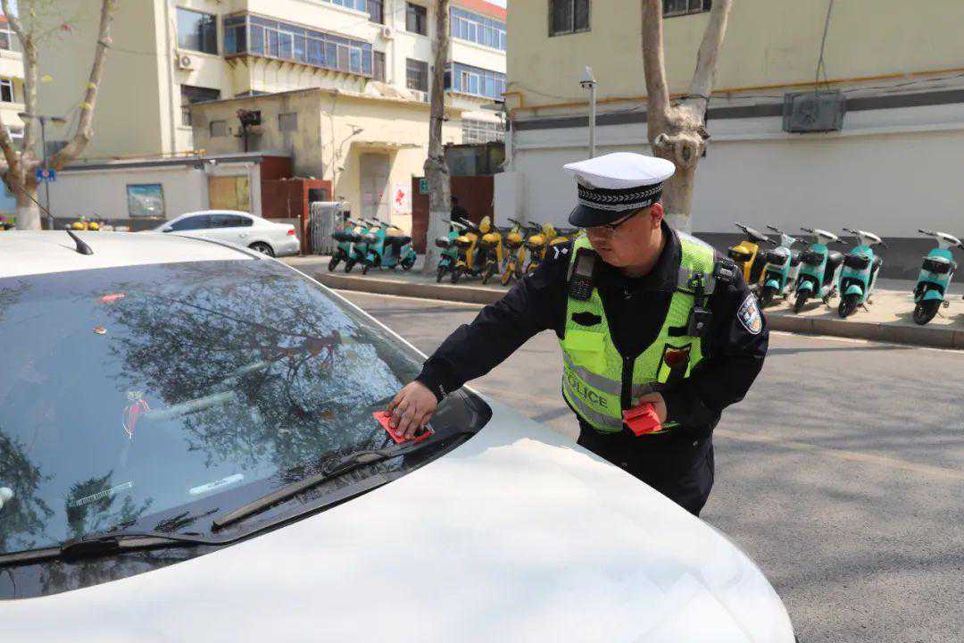 影联每人月发1540元率先自救，影视公司或引发减薪潮