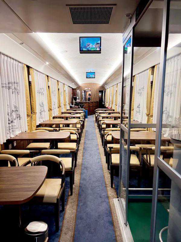 豪华列车“试水”高端游：万元票价值吗